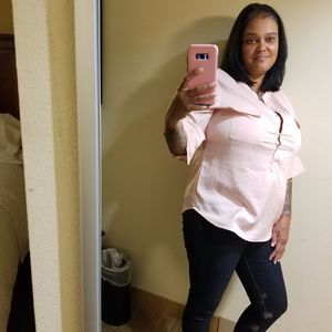 Meet your Posher, Carrie locklear